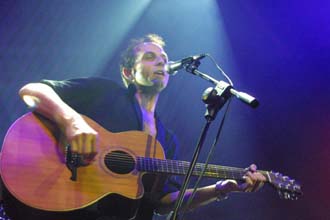 Josele Santiago presenta Garabatos al Mundo Caníbal