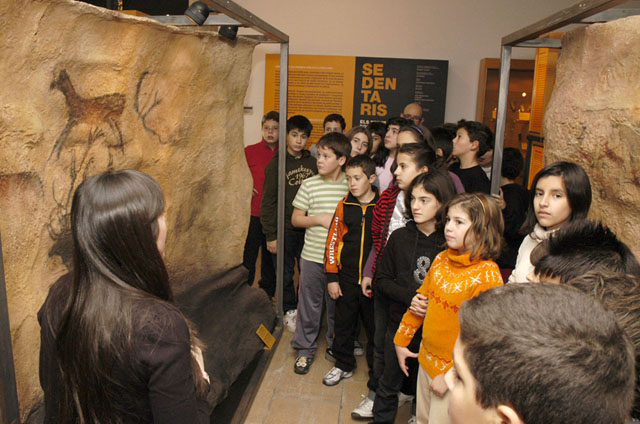 Visites d'estudiants a l'exposició Sedentaris