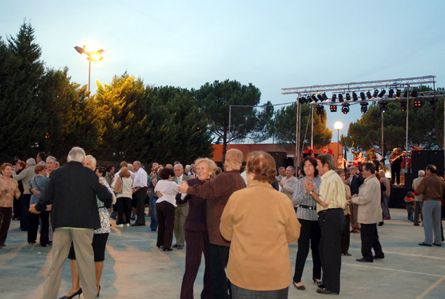 L'homenatge a la gent gran, les jornades flamenques i Firestoc, actes destacats de l'agenda del cap de setmana