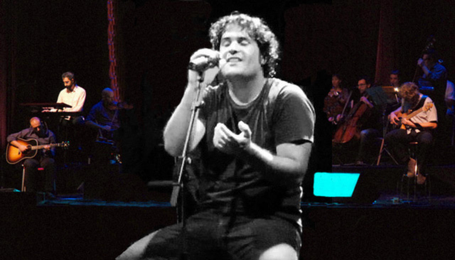 Antònia Font fa esclatar l'alegria al Teatre Ateneu