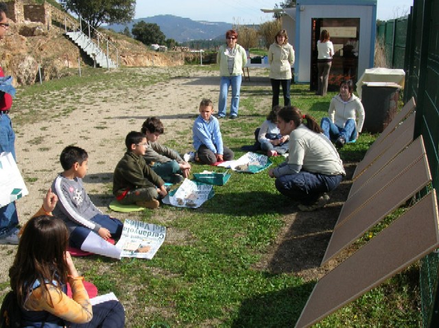 Descobreix l’arqueologia. Joc de pistes per a infants al poblat ibèric de Ca n’Oliver