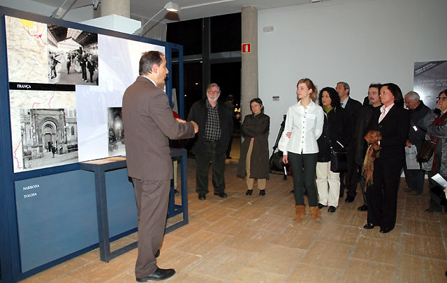 Una exposició rememora la recuperació del romànic català com a signe identitari de país