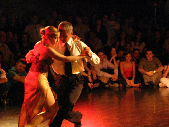 Matinal de tango a l'Abat Oliba