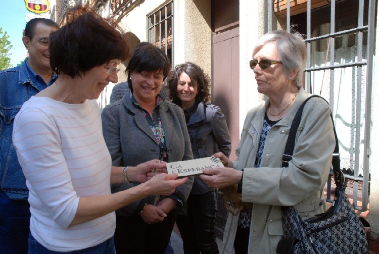 Rajoles amb els noms tradicionals a les façanes de les cases