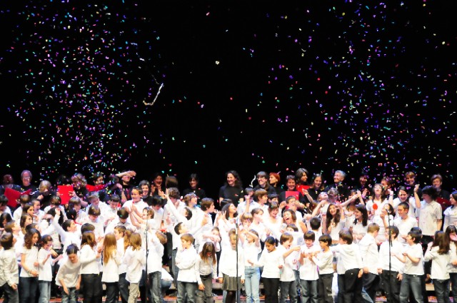 Veus solidàries contra el càncer infantil i per la cooperació internacional