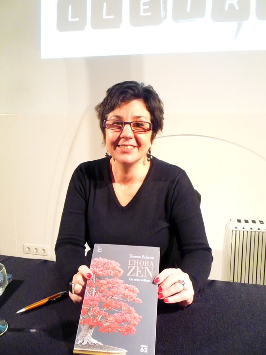 Teresa Solana es riu de les teràpies alternatives a 'L'Hora Zen'