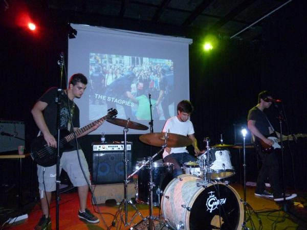 The Stagpies presenta la seva maqueta en concert 