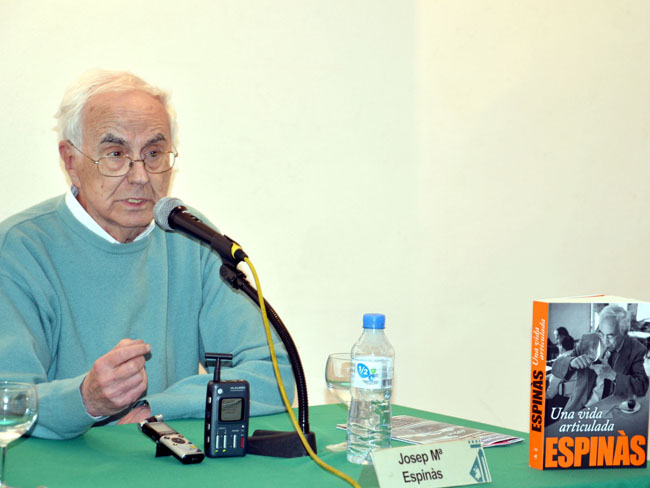 Josep Maria Espinàs: "la meva veritable vocació és observar i explicar allò que he observat"
