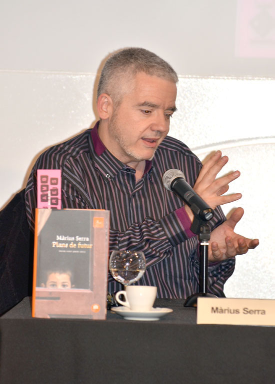 La passió per la llengua de Màrius Serra tanca la temporada del Cafè amb lletres