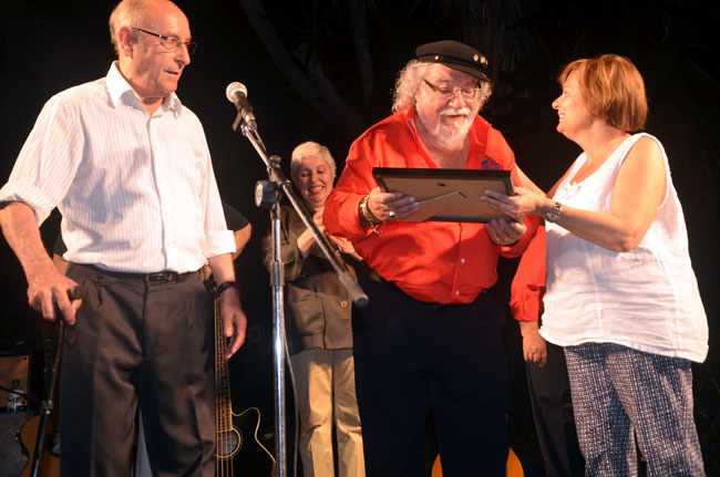 La Mostra d'Havaneres ret homenatge al grup "Arrels de la Terra Ferma"