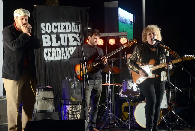 El blues desafia la pluja