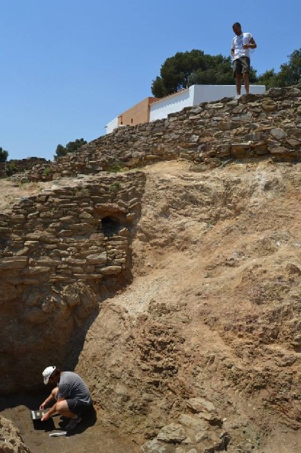 Els remeis tradicionals i troballes arqueològiques acomiaden la mostra de medicina romana