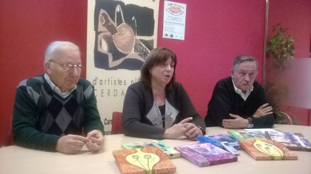 Els artistes locals ofereixen les seves obres a canvi de menjar pel Banc d'aliments