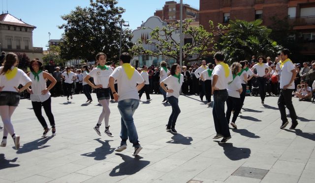 Crida a la participació en la ballada de la Polca de la Festa Major