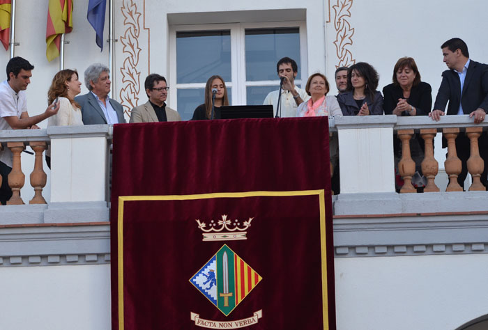 Un pregó musical obre un Roser amb vocació de carrer