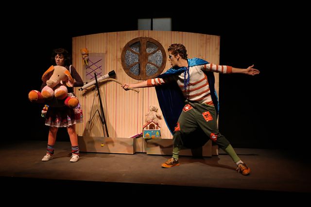 Cafè solidari i teatre infantil per al cap de setmana