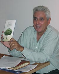 Miquel Sánchez retrata la melangia de la identitat al seu nou recull de poemes