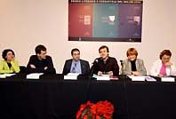 Es presenta l'edició de les obres guardonades amb els premis literaris 2004
