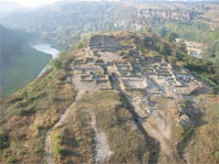 Patrimoni organitza una visita al poblat ibèric i medieval de l’Esquerda