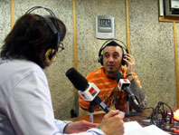 La ràdio visita el taller de treball de l'escultor Salvador Mañosa
