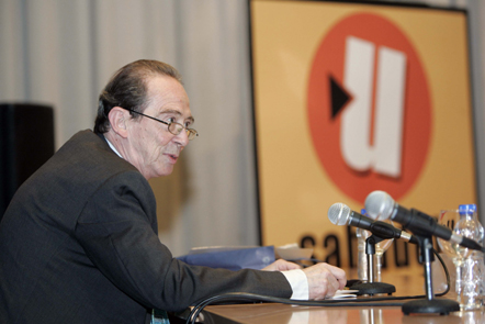 José Manuel Blecua, h minúscula de la Reial Aacdèmia Espanyola