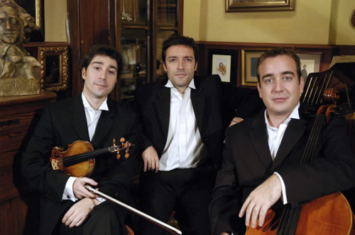 Daniel Ligorio, amb el LOM Piano Trio, actua avui a Porto Alegre, Brasil.