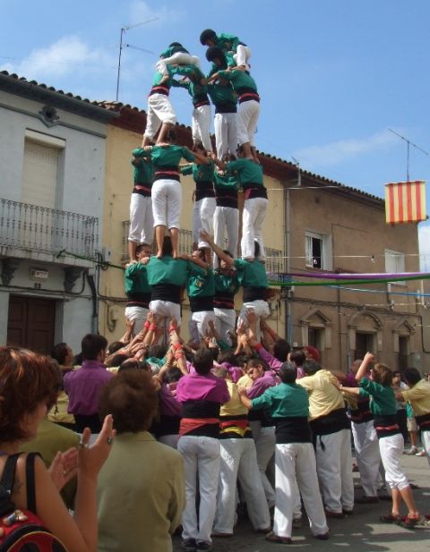 Els Castellers signen una completa actuació de 6 al Pont Vell