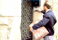 UGT denuncia el col.lapse de l'oficina de correus i l'Ajuntament li dóna suport
