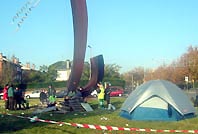Els treballadors de Cespa inicien una acampada de protesta a la plaça de la C