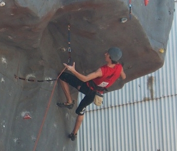 Víctor Esteller guanya la primera prova de la Copa d’Espanya d’Escalada de Dificultat