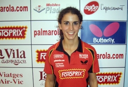 La jugadora de tennis taula cerdanyolenca, Sara Ramírez, protagonitza una temporada excel·lent amb el Fotoprix Vic