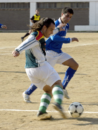 El Cerdanyola FC guanya el Sant Feliu i s’aferma al liderat del grup 4 de la primera territorial
