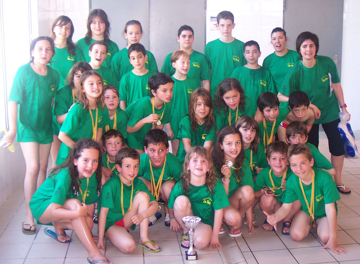 L’Escola Municipal de Natació assoleix un grapat de medalles a la Final Comarcal de Natació