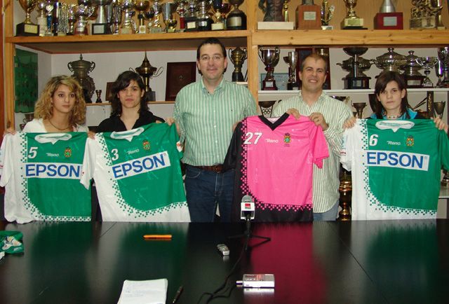 L’Epson Cerdanyola presenta al nou tècnic i els tres nous reforços de l’equip femení