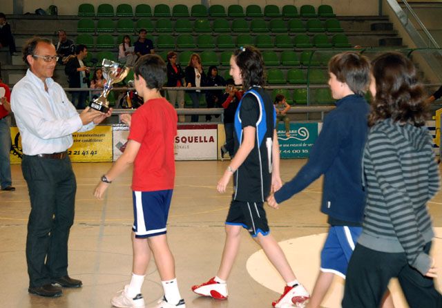 Els Jocs Esportius Escolars tanquen la temporada amb una matinal d’activitats lúdiques