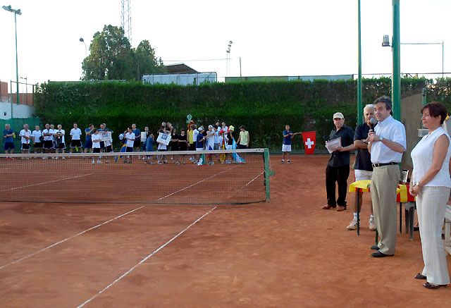 El Club Tennis Cerdanyola celebra una nova edició de les estiuenques XII Hores Nocturnes