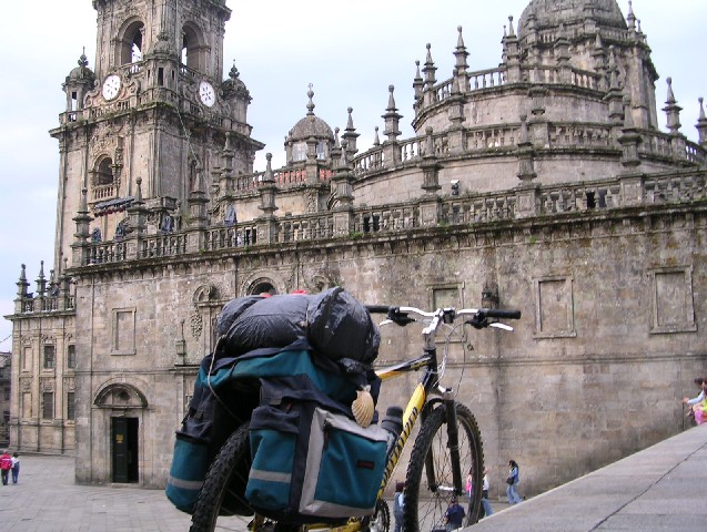 Cesario González, Antonio Chico i José Muñoz han completat el Camino de Santiago amb èxit
