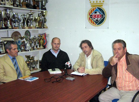 El Cerdanyola FC converteix la presentació oficials dels equips en una festa que finalitzarà amb focs artificials