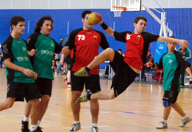L’Handbol Cerdanyola cau davant el líder, el Sant Llorenç-Sant Feliu per un clar 17 a 33
