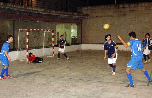 Els equips de futbol sala de l’Associació Esportiva Forat del Vent arriben al meridià de la temporada