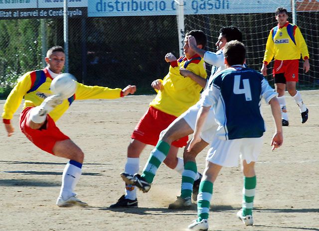 Partit de vint minuts. Buen Pastor 0 - Cerdanyola FC 3