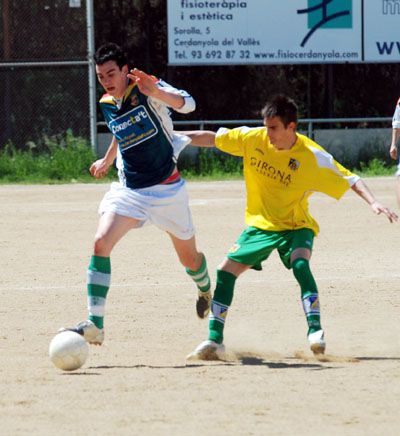 El Cerdanyola FC B remunta en dues ocasions i acaba empatant a tres amb el Maurina Egara