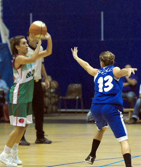 El Femení Cerdanyola retorna a la competició contra l’Olesa B