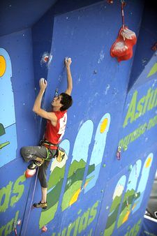 Víctor Esteller tanca la temporada amb el títol de campió de la Copa d’Espanya d’Escalada esportiva