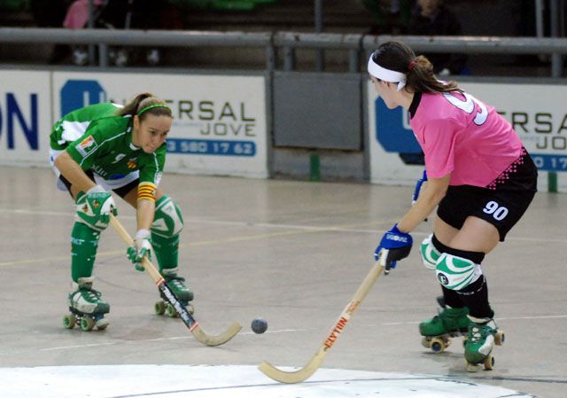 El Cerdanyola CH femení supera el Vilanova en un partit molt disputat