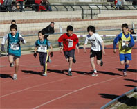 Alta participació a la jornada d'atletisme en pista dels Jocs Escolars