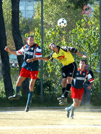 El derbi en la Tercera Territorial se salda con empate