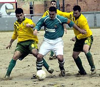 L’àrbitre suspèn el partit entre el Cerdanyola i el Badia amb el marcador de 2-0