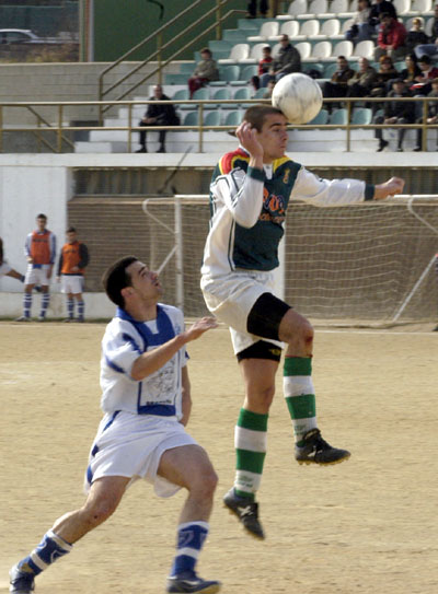El Cerdanyola FC aconsegueix una treballada victòria davant el Can Trias per 2 gols a 1