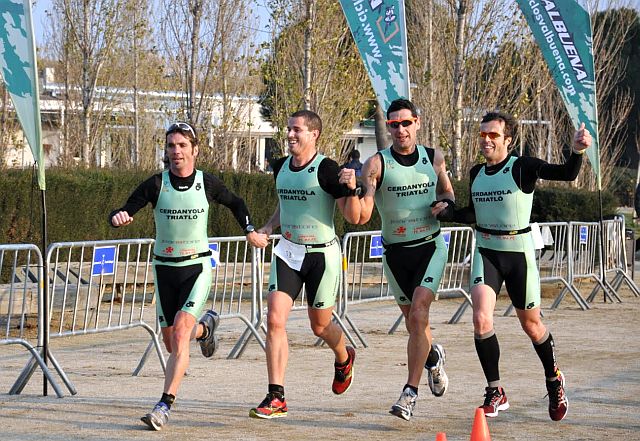 Dos equips del Cerdanyola CH Triatló completen la seva primera prova de duatló